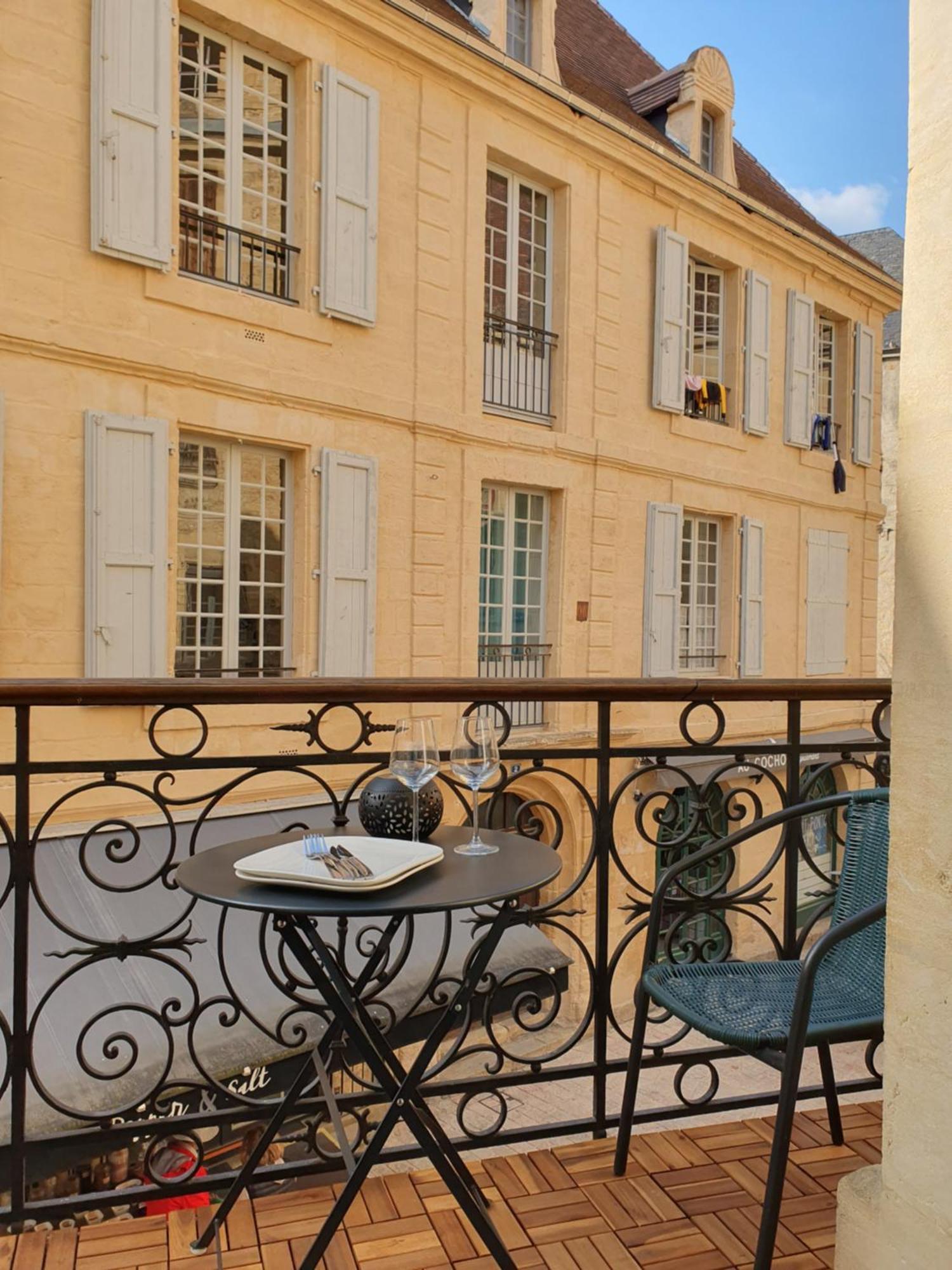 L Appart D En Face Sarlat-la-Caneda Exterior photo